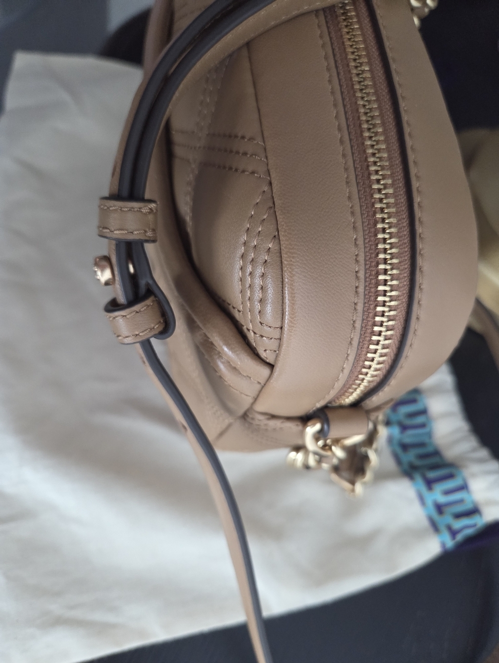 Tory Burch Fleming Soft Camera Leather Crossbody Bag Color Tiramisu - Picture 3 of 7